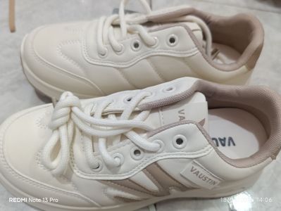 VAUSTIN V51 - Sepatu Warna Cream Size - 36