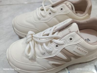 VAUSTIN V51 - Sepatu Warna Cream Size - 39