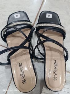 RAESHA - Heels Wanita 5cm Hitam - 40