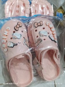 GOSOME Hello Kitty - Sendal Crocs Anak Wanita - 3435