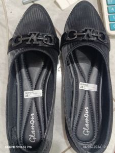 Glamour - Flatshoes Hitam - Size 36