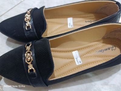 Glamour - Flatshoes Hitam - Size 39