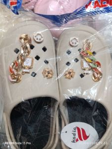 Kadia - Sandal Crocs Cewek - Size 38