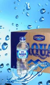 9. Aqua Sedang 600ML