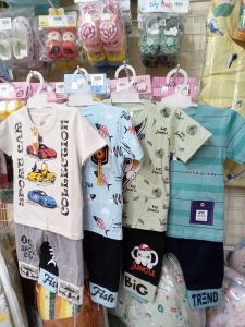 Setelan cowok kaos