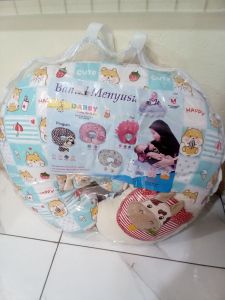 Bantal menyusui DARBY