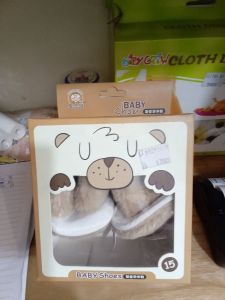 Sepatu anak bayi