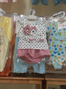 Setelan polkadot baby
