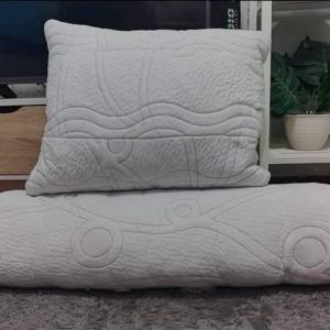 Bantal guling