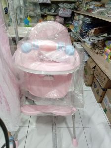 Kursi makan spacebaby