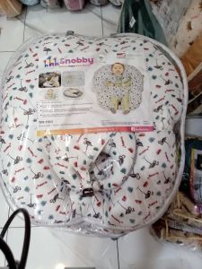 Bantal sofa dot flaminggo