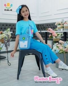 Set erakids musim bunga biru