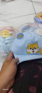 Topi import kecil