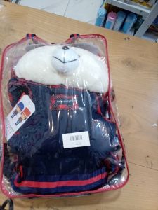 Gendongan boneka depan
