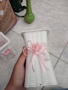 VAS BUNGA/ ANYAM PITA/ PUTIH
