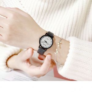  Jam Tangan Wanita A0165 Jam Tangan Kuarsa Seni Kasual Variasi: hitam