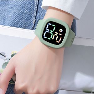  Jam Tangan Wanita A0199 Jam Elektronik Persegi Variasi: hijau