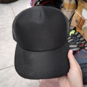 Topi Trucker Jala Polos Hitam