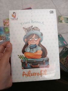 Novel Ailurofiel/ Triani Retno A