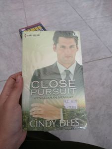 Novel Close Pursiut/ Cindy Dees 