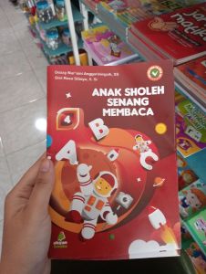 Anak Sholeh Senang Membaca
