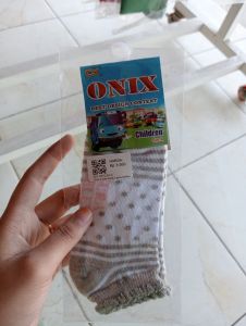 Onix Kaus Kaki Anak Laura Ashlev