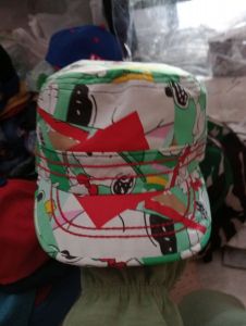 Topi Kartun Hijau 