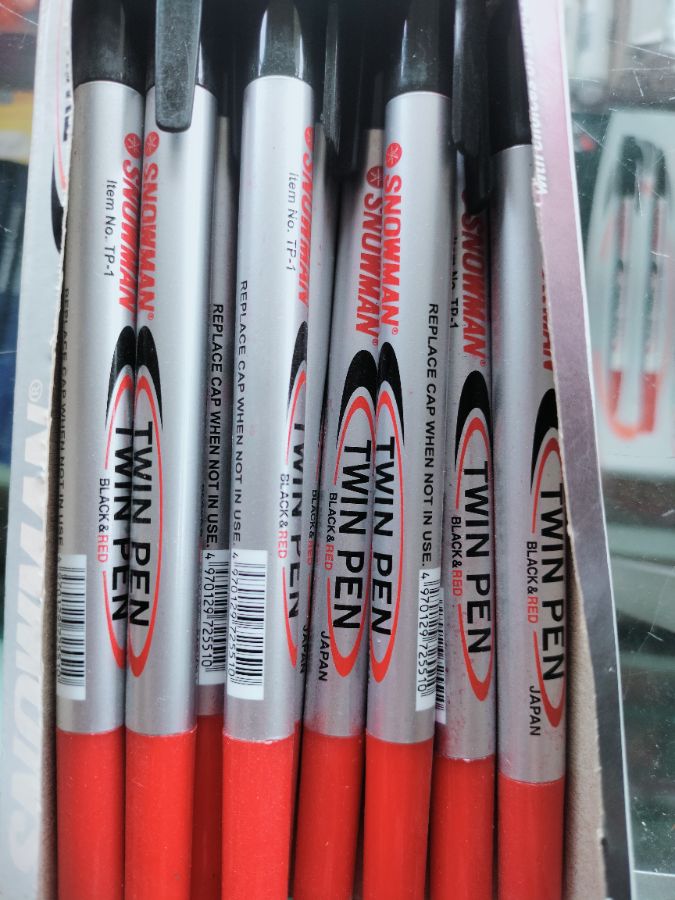 Twin Pen merah hitam