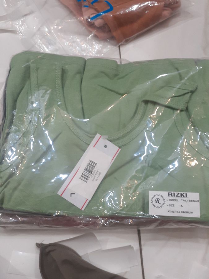 Singlet warna rizki L