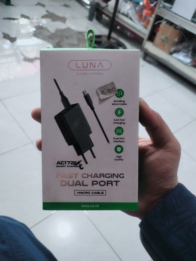 Charger Luna AC172C Black Tp C