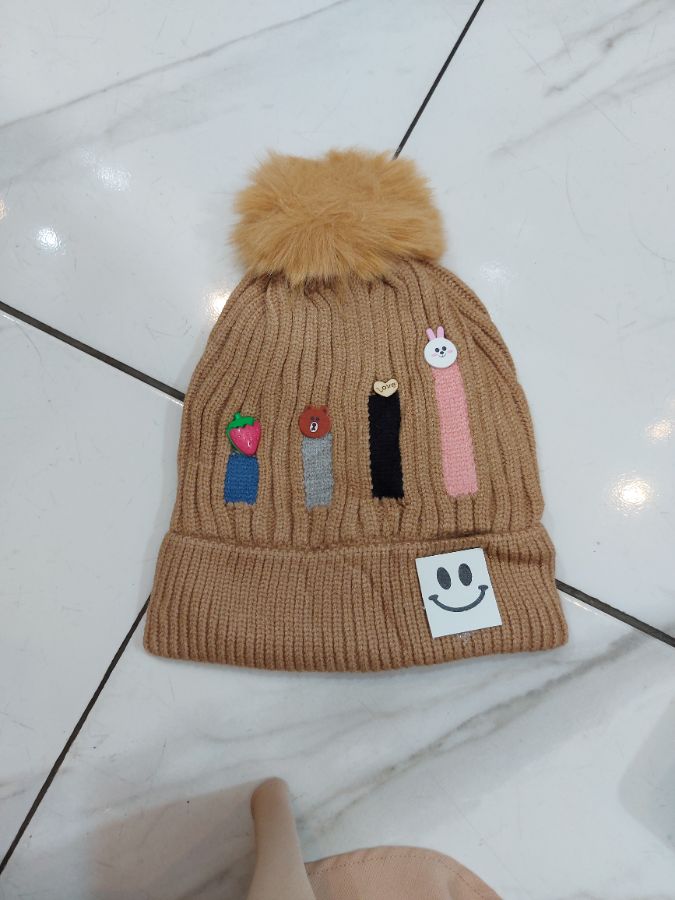 Topi rajut T017