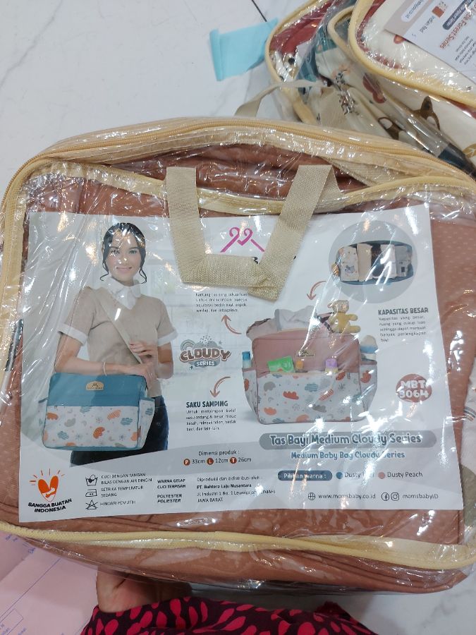 Tas medium cloudy