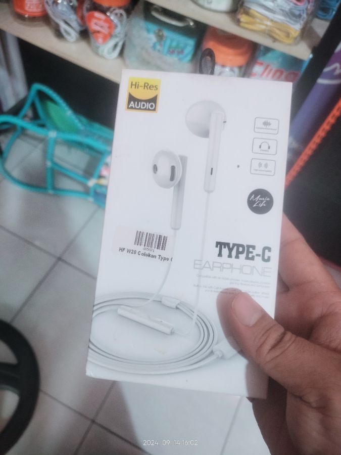 HF W20 Colokan Type C 