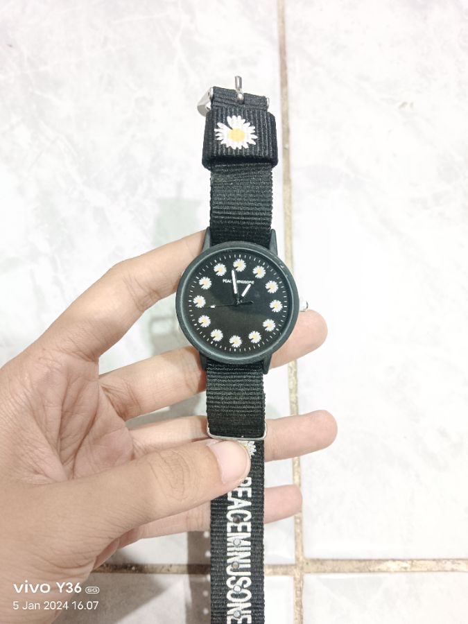 Peach Minus Jam Tangan Cewek Black