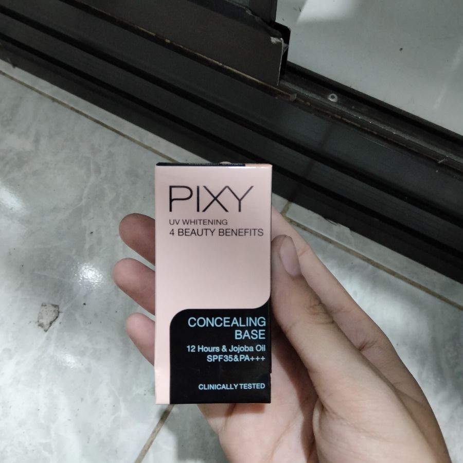 Pixy UV Whitening 4 Beauty Benefits Concealing Base No.04 Caramel Beige