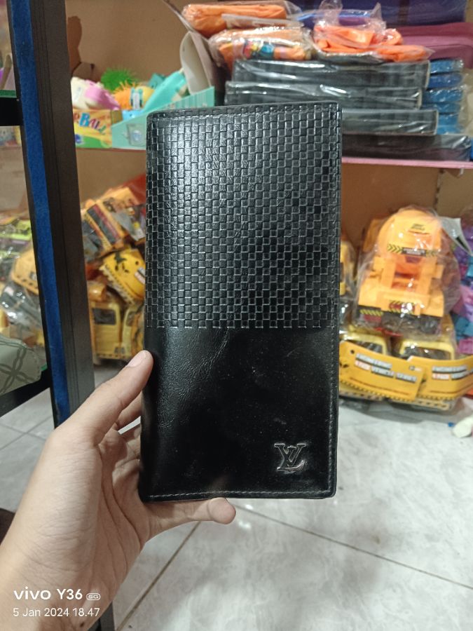LV Dompet Panjang Cowok