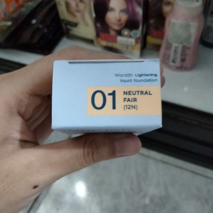 Wardah Liquid Foundation 2in1 Makeup + Brightening Skincare No.01 Neutral Fair