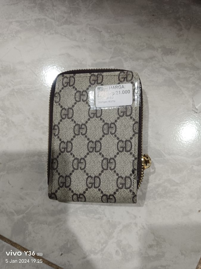 GD Dompet Kartu Cewek Abu
