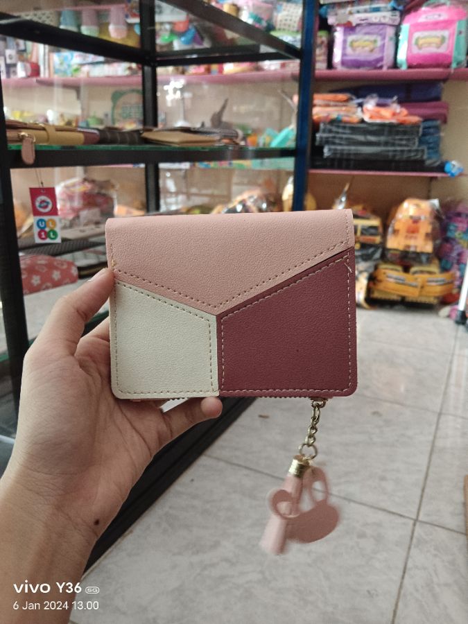 Dompet Cewek Pink