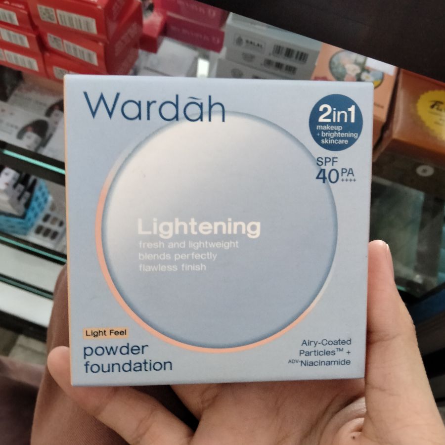 Wardah Lightening Powder Foundation No.02 Pink Beige