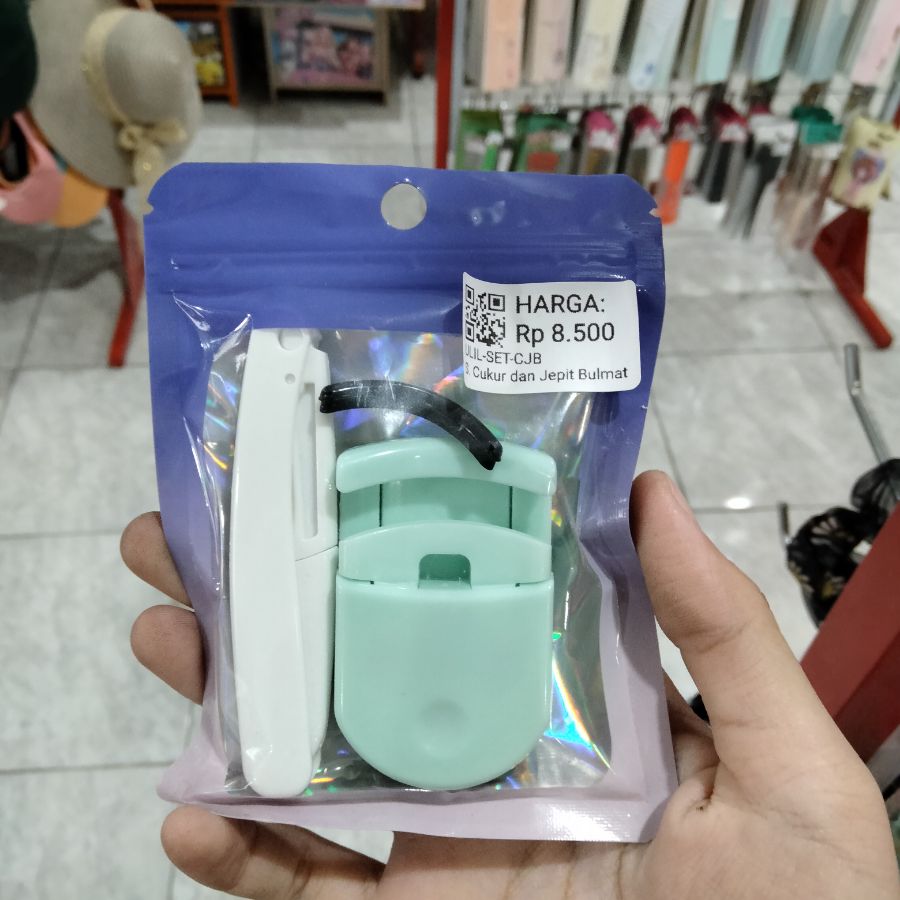 Set Cukur & Penjepit Bulu Mata 