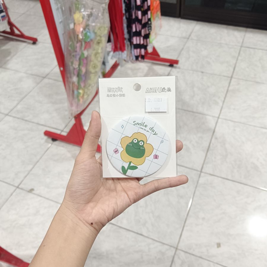 Aishu Kaca Cermin Oval Karakter