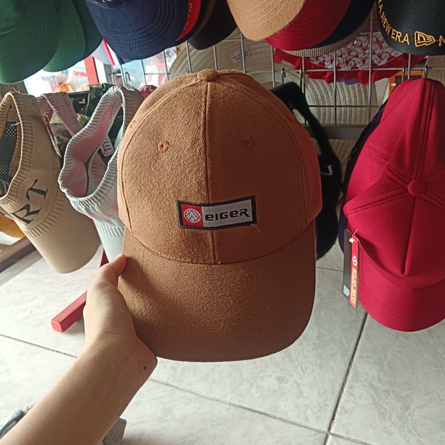Topi Baseball Eiger