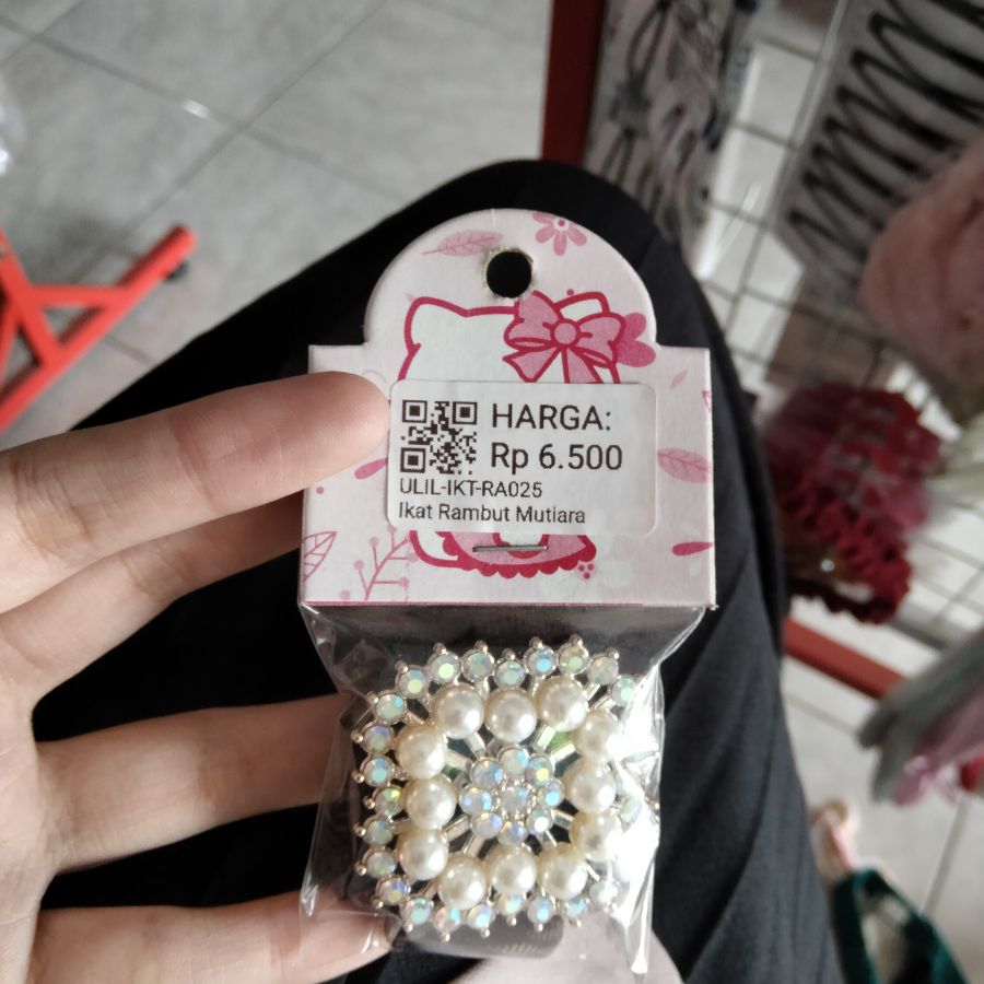Ikat Rambut Mutiara *