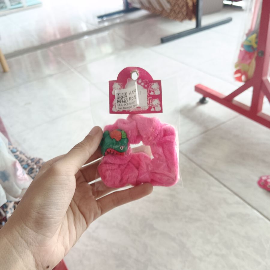 Ikat Rambut Dino