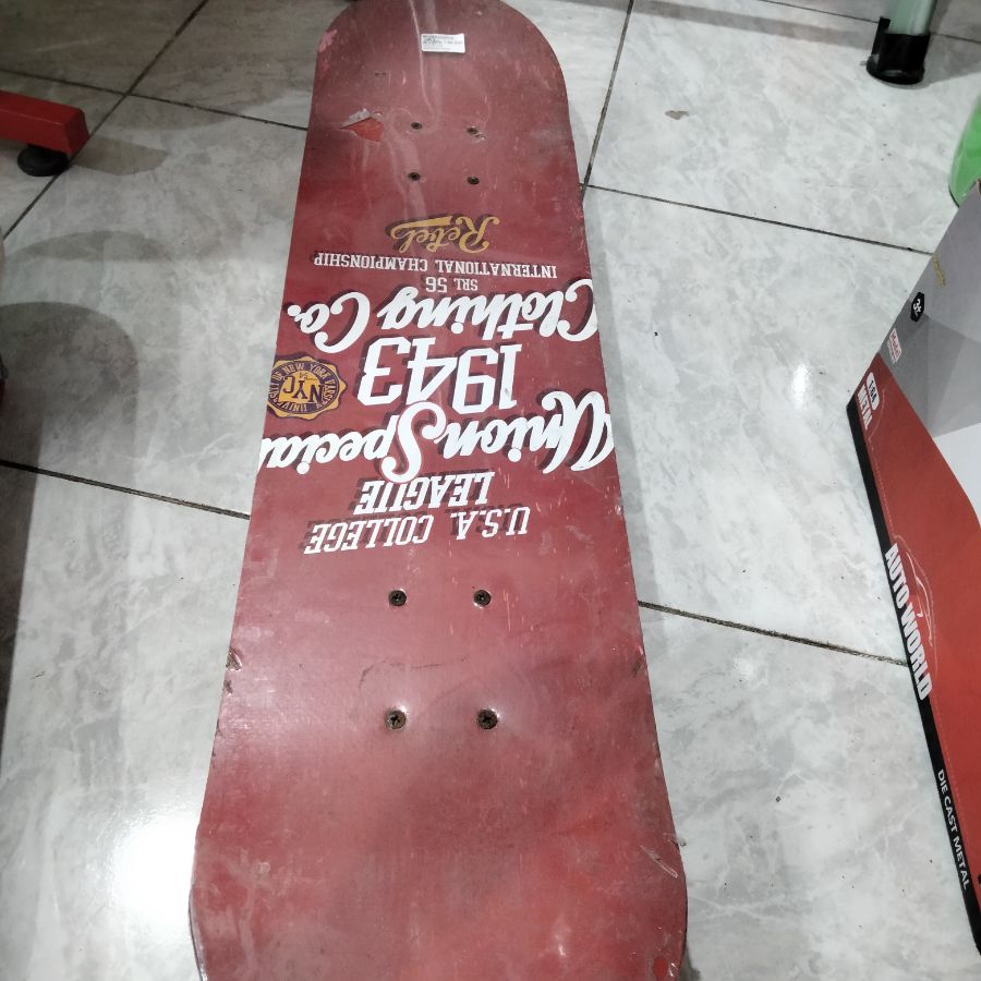 Skateboard Besar