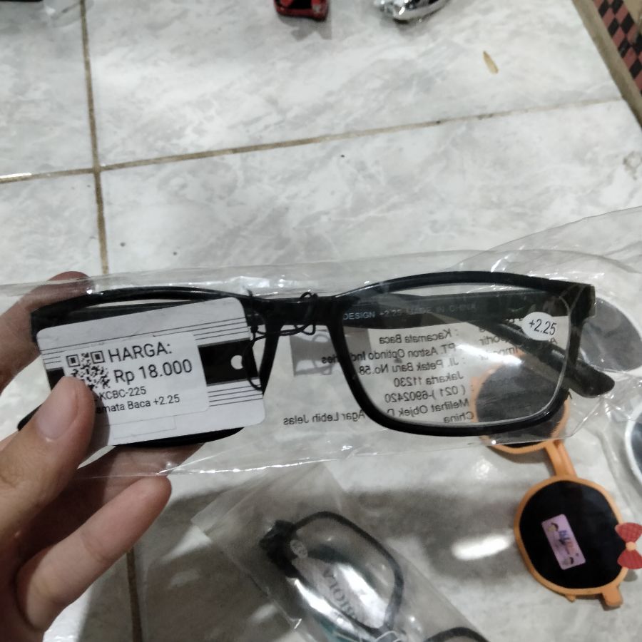 Kacamata Baca +2.25
