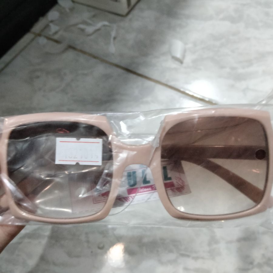 Kacamata Wanita Kotak Pink