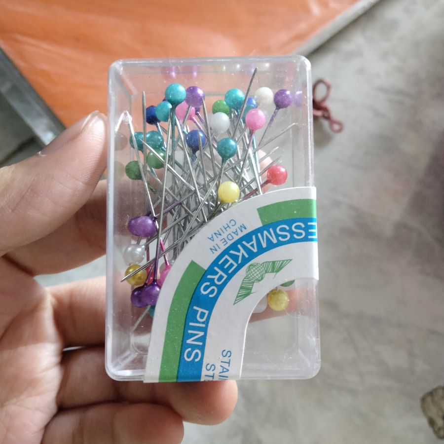 Jarum Pentul 