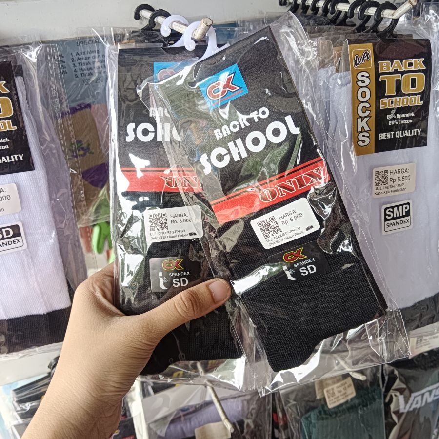 Onix Hitam Polos